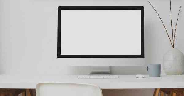 人工智能机器人和人谈恋爱