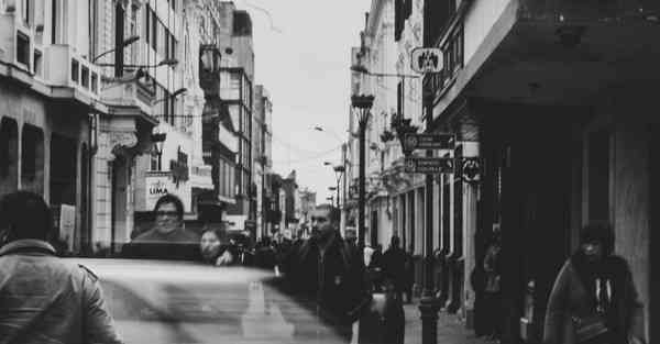 家庭智能机器人开灯，家庭智能机器人开灯不亮