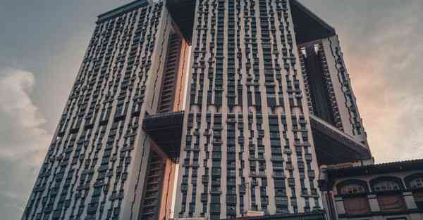 人形智能机器人按摩，机器人按摩减肥有效果吗