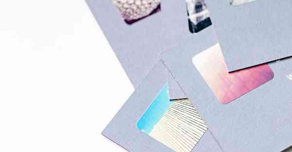 人工智能机器人和人谈恋爱