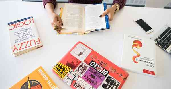 家庭智能机器人开灯，家庭智能机器人开灯不亮