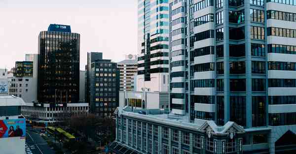 家庭智能机器人开灯，家庭智能机器人开灯不亮