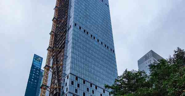 人工智能机器人和人谈恋爱