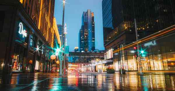 小天智能机器人充电