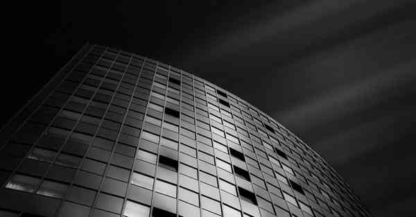 指标预警大数据：数据驱动下的行业预警与应对