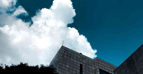 家庭智能机器人开灯，家庭智能机器人开灯不亮