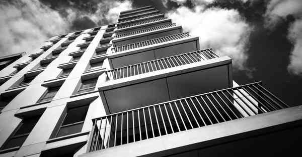 家庭智能机器人开灯，家庭智能机器人开灯不亮