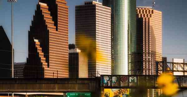 家庭智能机器人开灯，家庭智能机器人开灯不亮