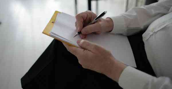 家庭智能机器人开灯，家庭智能机器人开灯不亮