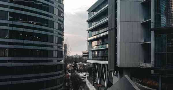 家庭智能机器人开灯，家庭智能机器人开灯不亮