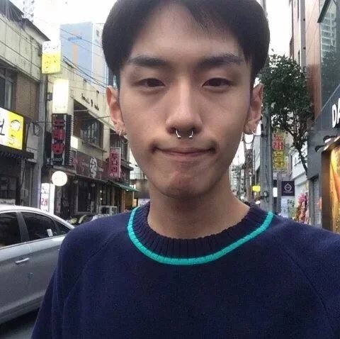 堵雄乐羽